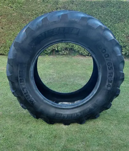 Traktor-Reifen