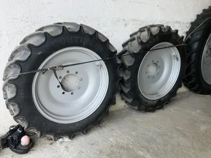 Kompletträder 320/85R32