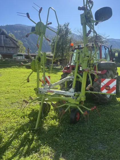 Claas Volto 670