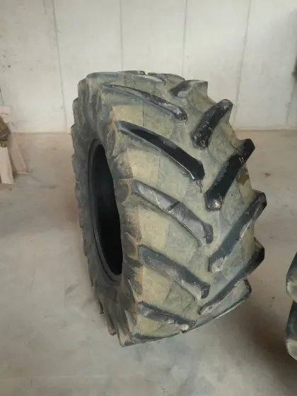 Trelleborg 650/65 R38, 540/65 R26