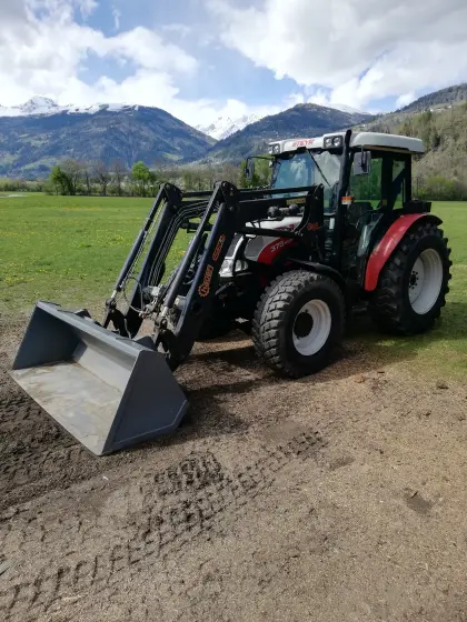 Steyr 375 Kompakt mit Frontlader