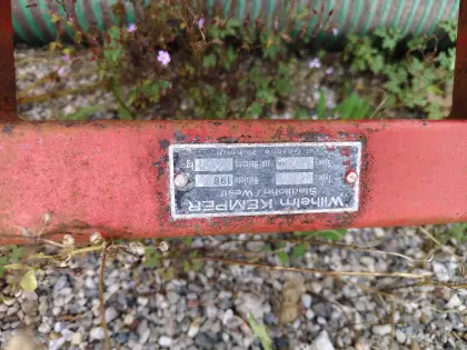 Kemper Achse mit Reifen