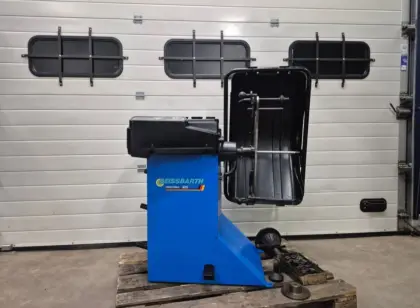 Beissbarth Radauswuchtmaschine Microtec 825