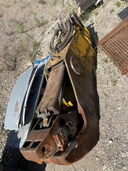 ATLAS COPCO BP 1900 R Pulverisierer mit Rotator