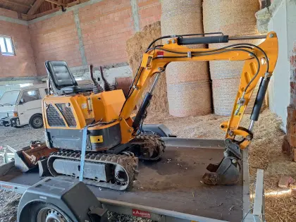 Minibagger Rhinoceros XN08