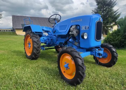 Warchalowski WT 14 mit langer Motorhaube