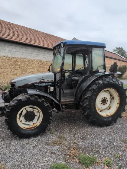 Traktor New Holland TN70D