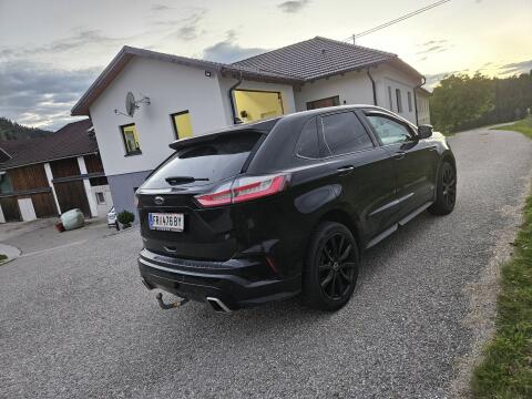 Ford Edge ST-Line mit Anhängerkupplung