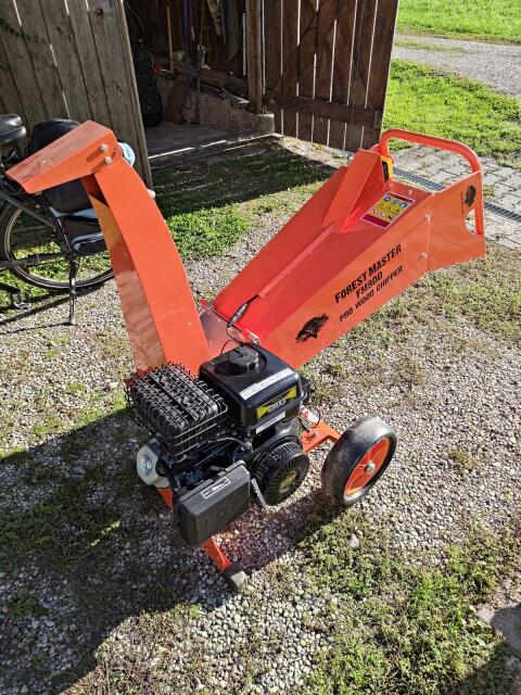 Benzin-Holzhäcksler 9 PS Forest Master FM9DPE5