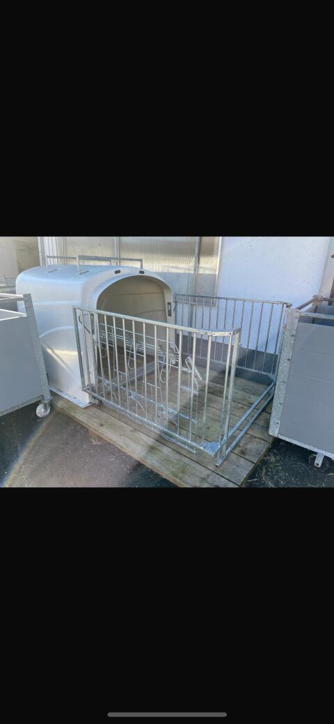Kälberiglu Marke Kerbl CalfHouse Premium DUO mit Umzäunung