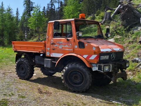 Mercedes-Benz UNIMOG 424 U1000 inkl. Schneepflug