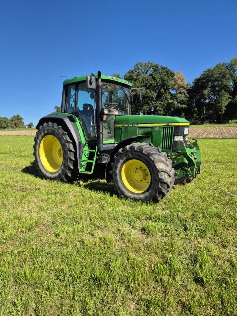 John Deere 6610 mit nur 1.970 Bstd.