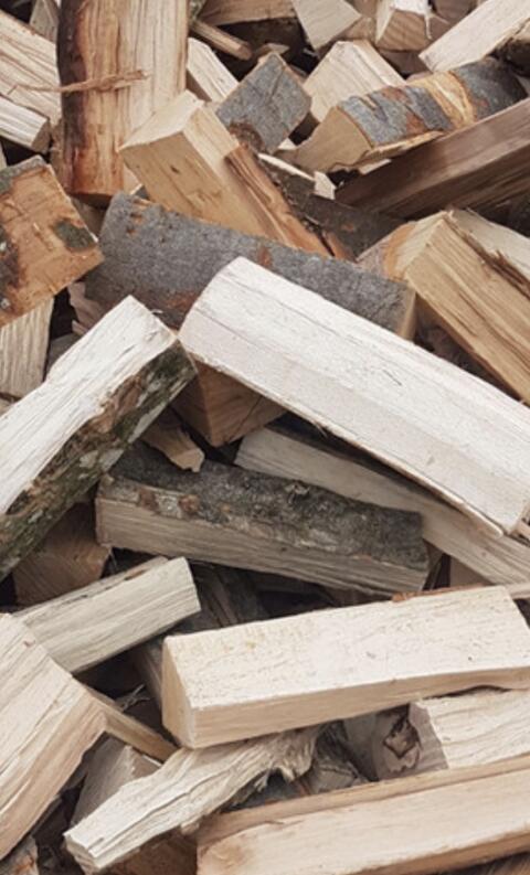 Ofenfertiges Brennholz Buche