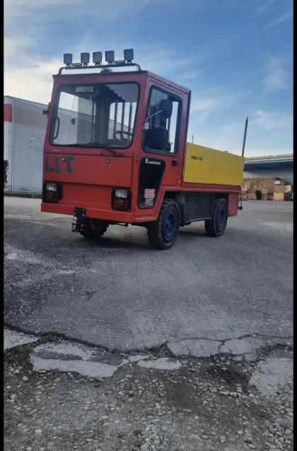 Volk Flughafenschlepper Spaßfahrzeug DFW 5