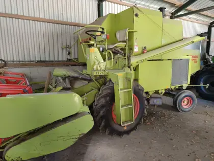 Mähdrescher Claas Compact 30