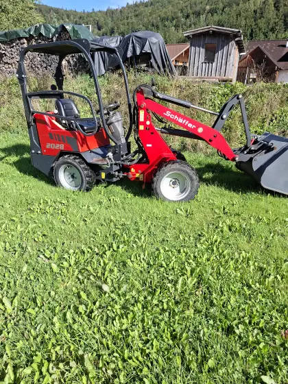 Schäffer 2028 Hoflader