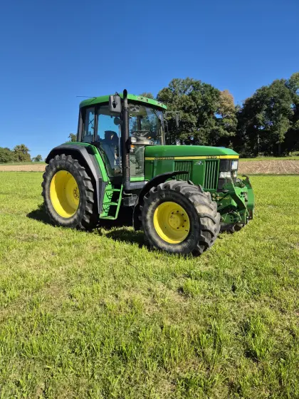John Deere 6610 mit nur 1.970 Bstd.