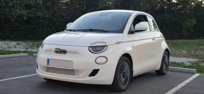 Fiat 500e 42 kWh Akku, CCS-Schnelllader