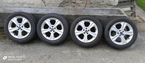 Alufelgen mit Winterreifen Ford Kuga 2