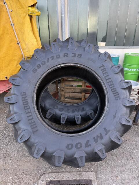 2 Stk. Reifen Trelleborg TM700 580/70 R38, gebraucht (TM700)