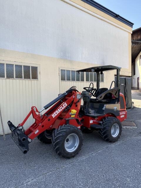 Heracles Hoflader H220 el.