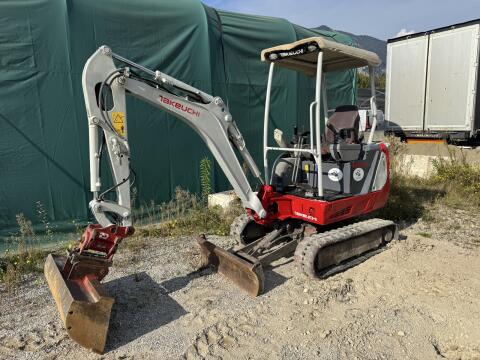 Takeuchi TB 216 mit Powertilt