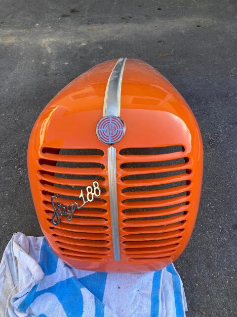 Verkaufe restaurierte Motorhaube und Kotflügel Steyr 188