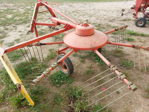 Schwader Fella TS 280