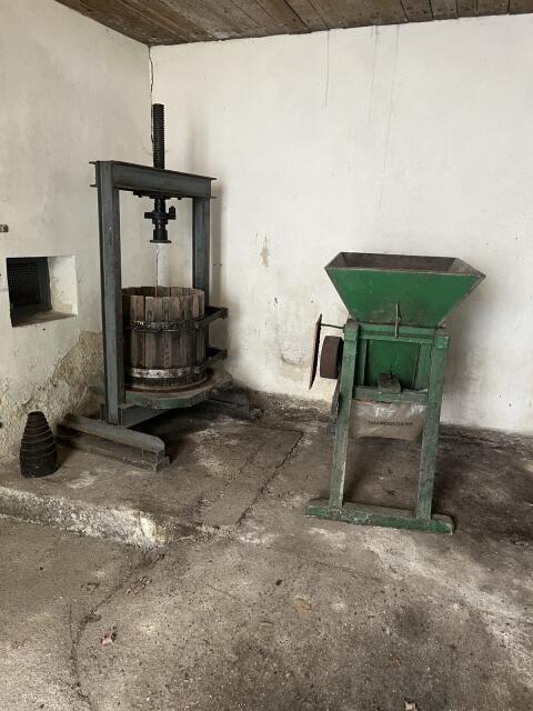 Mostpresse und Obstreibe