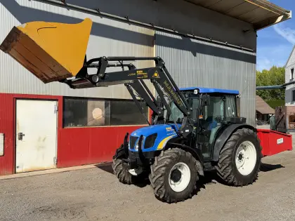 New Holland T4030 DeLuxe Traktor inkl. Frontlader, T4030 DeLuxe