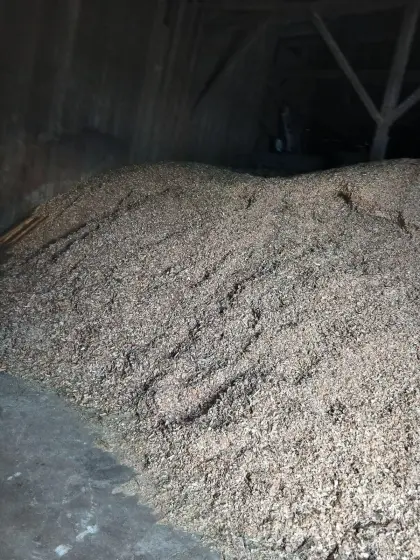 Verkaufe Hackschnitzel, trocken gelagert