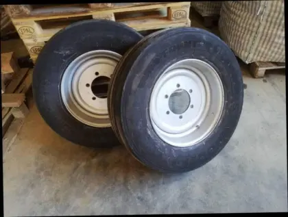 Komplett Kipperreifen 285/70R19.5, 6-Loch, ET0