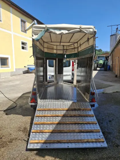 Tiertransportwagen Humer