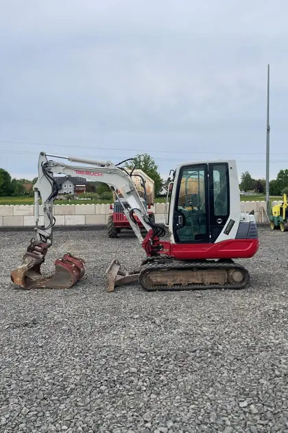 Takeuchi TB 235