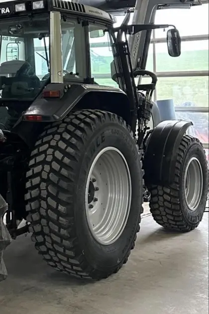 Valtra Kompletträdersatz 480/80R34, 400/80R24 Kommunal