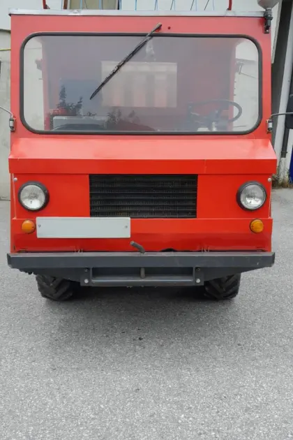 Schlepper Lindner 3.000