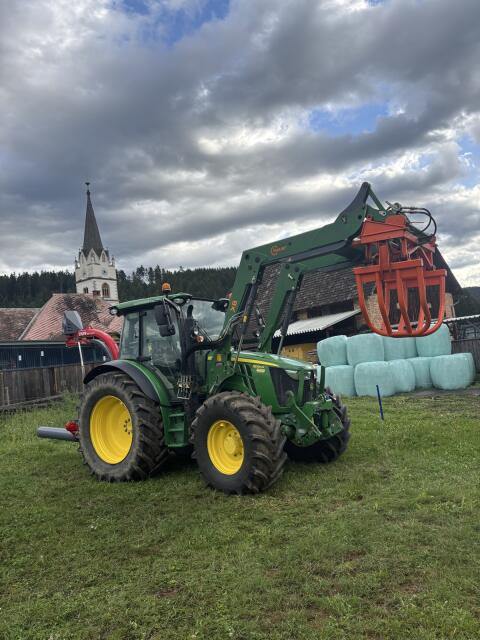 John Deere 5090R
