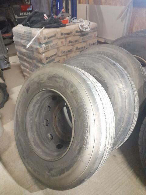 LKW-Bus-Felgen 22,5 x 8,25