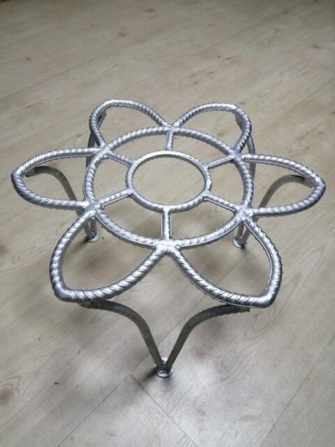 Blumentische, Blumenhalter