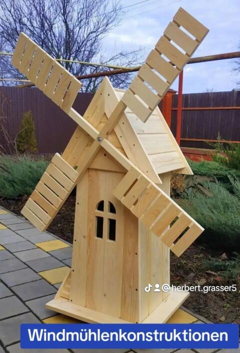 Windmühlenbau, Rosenpergolabau mit Gartentüre