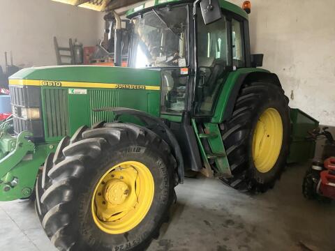 John Deere 6610