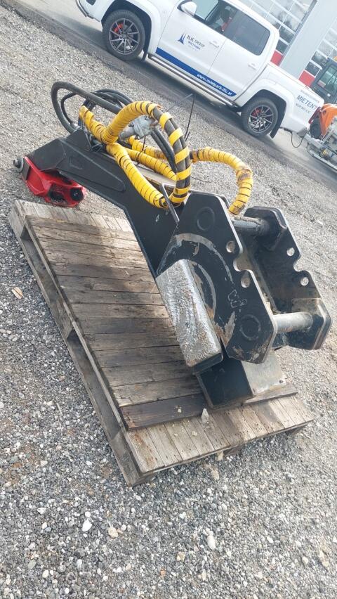 Develon Arm, Winkelbauer und Woody Harvester DX210W-7