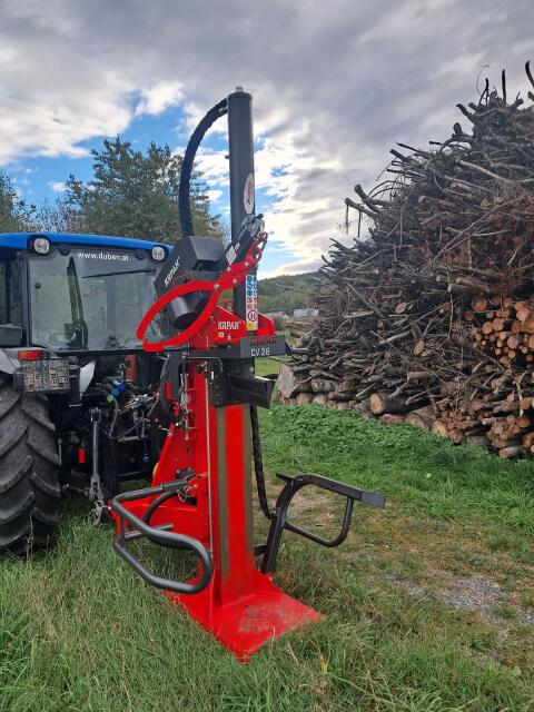 Holzspalter Krpan CV26K Pro mit Funkseilwinde CV26K Pro