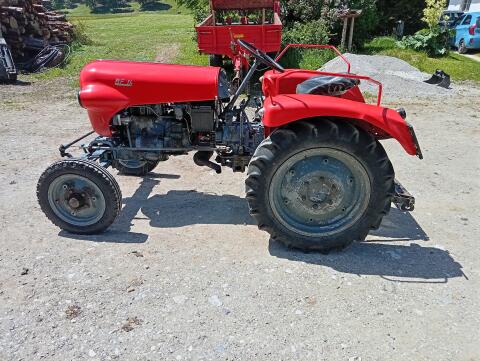 Traktor-Oldtimer Lindner BF 14 mit Heckkraftheber