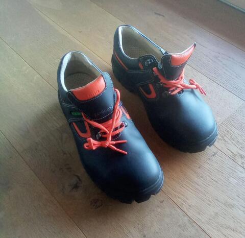 Sicherheitsschuhe, Schütze Schuhe