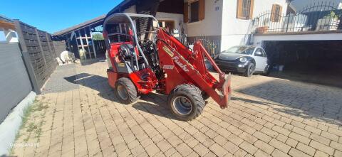 Hoflader Fuchs 853H