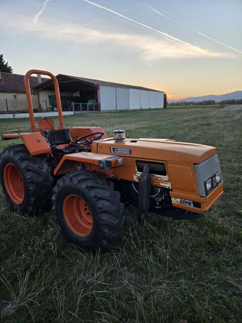 Traktor Antonio Carraro