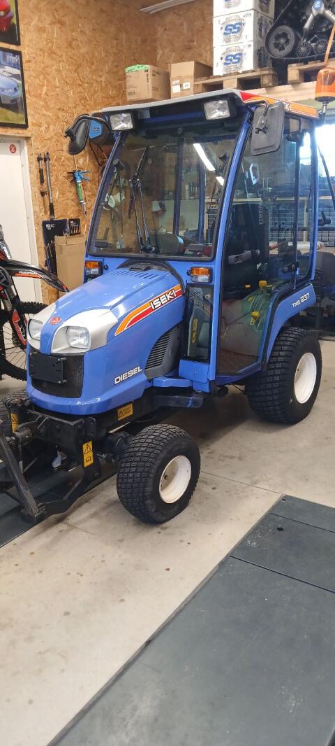 Iseki TXG 237 Allrad Kleintraktor Winterdienst TXG 237