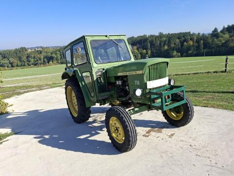 Oldtimer Traktor John Deere Lanz 710