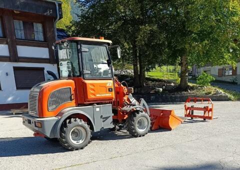 Radlader JF 2.5 / 2022 / 51 Bstd. JF 2.5